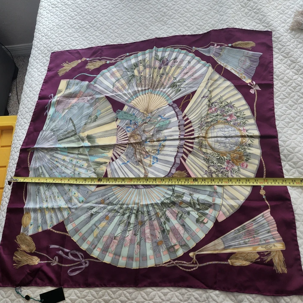 Gucci Elegant Multicolor Silk Scarf
